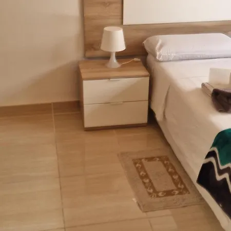 Matrimonial Privada Con Areas Compartidas La Laguna (Tenerife)